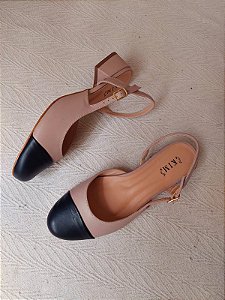 SCARPIN EM COURO SLINGBACK CHANEL