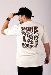 Camiseta OVERSIZED - ESTAMPA HOUSE - OFF WHITE