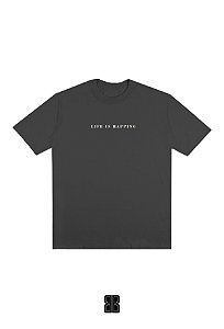 Camiseta OVERSIZED -  ESTAMPA LIFE - CHUMBO