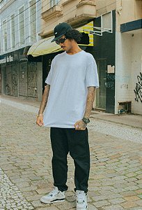Camiseta OVERSIZED BASIC PREMIUM UNISEX - Cor BRANCO