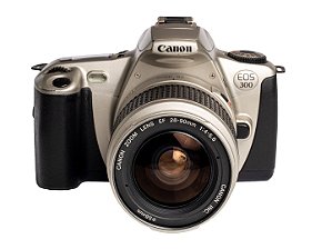 Câmera 35mm - Canon EOS 300 (9.4) + Lente 28-90mm (9.6) + Alça + Bateria + Filme