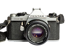 Câmera 35mm - Pentax ME Super (9.4/10) + Lente 50mm f/2 + Teleconverter + Brindes
