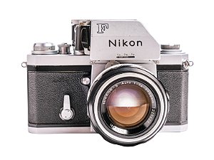 Câmera 35mm - Nikon F (9/10) + Alça + Filme + Fotômetro (opcional)