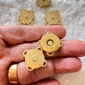 Botão Imantado de Costura Dourado (magnético)