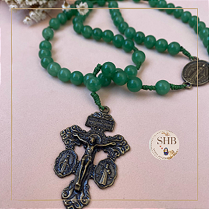 Terço com Medalha Nossa Senhora das Graças e o Crucifixo do Perdão em Quartzo Verde - 8mm
