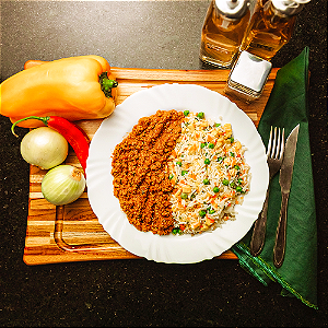 CARNE MOÍDA COM ARROZ COLORIDO
