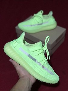 yeezy verde limão