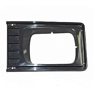 Moldura de Farol Retangular VW 6.90/7.90/7.110 Antigo