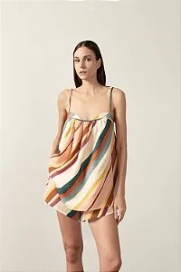 Conjunto Blusa e Shorts Listras Diagonais