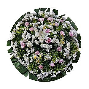 Coroa de Flores com Tons Rosas e Brancos