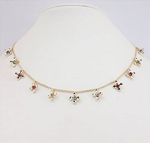 CHOKER FOLHEADO A OURO COM ACESSÓRIOS PENDURADOS E PEDRINHAS COLORIDAS
