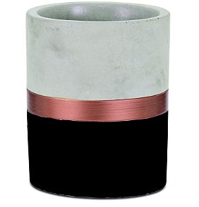 VASO PRETO E COBRE EM CIMENTO