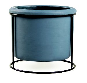 CACHEPOT EM CIMENTO COM SUPORTE EM METAL