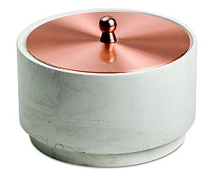 POTE EM CIMENTO E METAL