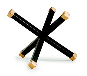 FORMA GEOMETRICA PRETA E DOURADA EM METAL