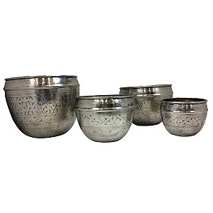 CL. DE 4 CAHEPOTS EM ALUMINIO PRATEADO PP 18CM | P 23CM |