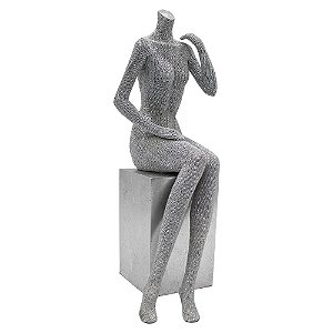 PECA DECORATIVA FORMATO DE CORPO FEMININO DE RESINA
