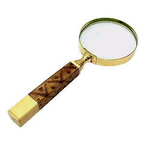 LUPA DE AUMENTO DE METAL DOURADO COM CABO DE RESINA BEGE E M