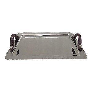 BANDEJA DE METAL PRATA COM ALCAS ESTILO COURO MARROM