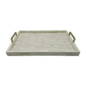 BANDEJA DE RESINA ESTILO OSSO BEGE COM ALCAS DE METAL DOURAD