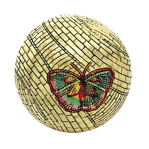BOLA DE RESINA BEGE COM DESENHO DE BORBOLETA- 10 CM