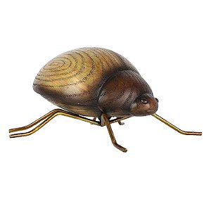 JOANINHA DE RESINA MARROM E METAL DOURADO
