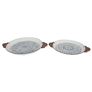 CONJ. DE BANDEJAS EM METAL E MADEIRA BRANCO, AZUL E MARROM