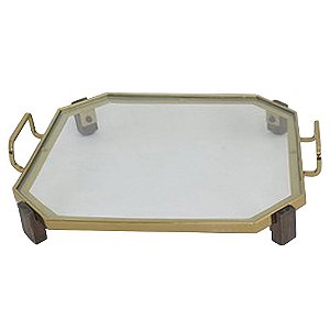 BANDEJA DE VIDRO COM METAL DOURADO E DETALHES EM MADEIRA 40C