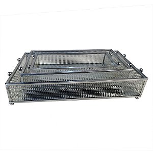 CJ. DE 3 BANDEJAS EM METAL E VIDRO COM DETALHE PRATEADO