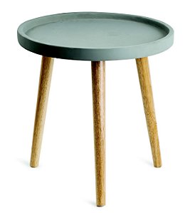 MESA LATERAL EM CIMENTO E MADEIRA