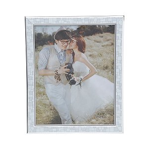 PORTA RETRATO PLASTICO PRATEADO 20 X 25CM