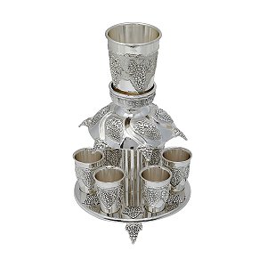 DIVISOR DE VINHO COMPOSTO: 1 COPO + 6 COPOS PEQ. DE ZINCO