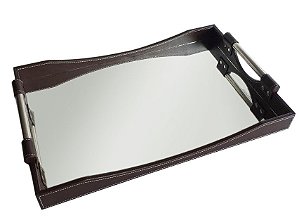 BANDEJA EM MADEIRA REVESTIDA EM CORO COM ALÇA EM INOX 50X35X5CM MARROM
