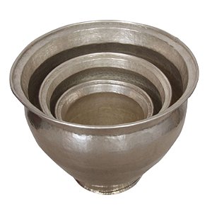 CJ. DE 3 VASOS EM METAL PRATEADA P: 24,5CM X 25CM | M: 32C