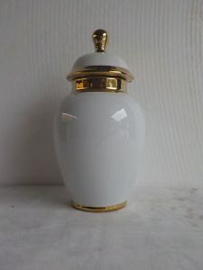 POTICHE DECORATIVO PORCELANA BRANCO/DOURADO 15x29cm
