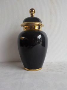 POTICHE DECORATIVO PORCELANA PRETO/DOURADO 18x35cm