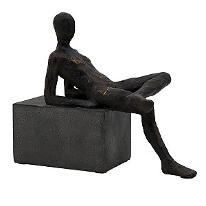FIGURA DECORATIVA DE RESINA PRETA