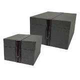 CJ. DE PORTA JOIAS DE MADEIRA E TECIDO CINZA E PRETO COM ALCA DE COURO - 2 PCS