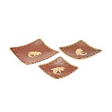 CONJUNTO DE PECAS DE CERAMICA MARROM COM DETALHE EM RATTAN-