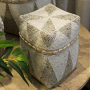 CAIXA FIBRA NATURAL REVESTIDA EM MIÇANGA CINZA E BRANCO PEQUENA