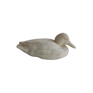 PATO DECORATIVO EM RESINA BEGE TEXTURIZADO