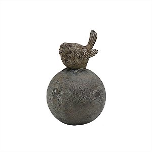 PASSARO NA ESFERA DECORATIVO EM RESINA CINZA