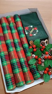 Kit Natalino de 6 lugares com jogo americano,guardanapo e porta guardanapo