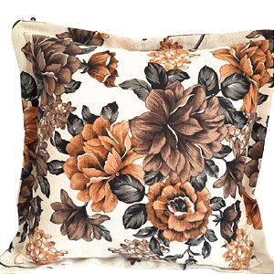 Capa Gorgurinho Decorativa p/ Almofada 43x43cm Floral Marrom com Abas