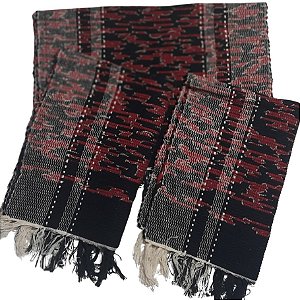 kit 3 Peças Tapete Artesanal Fio de Malha Moldura Preto/Bordô