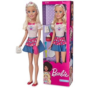 Boneca Barbie Confeiteira Large Doll 65cm com 9 Acessórios +3 Anos - Pupee