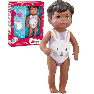 Boneca Little Mommy Cuidados Negra 32cm com Acessórios Para +3 Anos Pupee