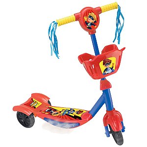 Patinete Infantil 3 Rodas Altura Ajustável Com Luzes e Cestinha Até 35 kg Super Herói Etitoys