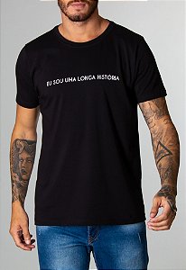 Camiseta Red Feather Longa Historia Masculina Preta