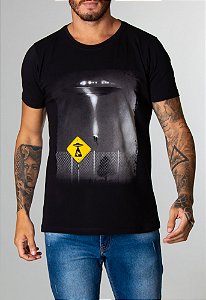 Camiseta Red Feather Abduction Masculina Preta